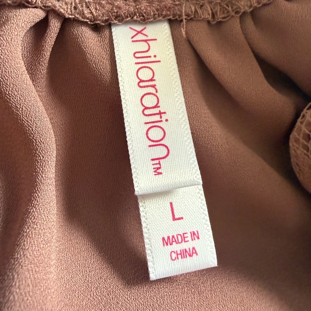 Xhilaration Sleeveless top in Soft Brown - Picture 5 of 5